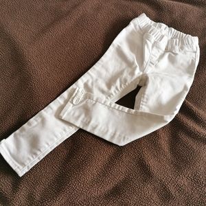 Baby  gap white jegging or legging jean 5yrs